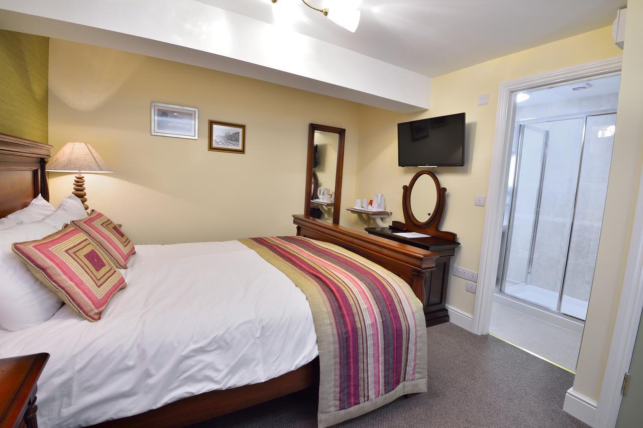 The Talbot Hotel Cleobury Mortimer Экстерьер фото
